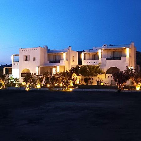 Sea Lilies Suites Plaka  Exterior photo